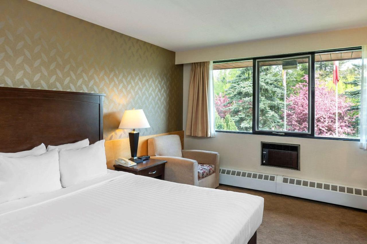 Prestige Riverside Lodge Quesnel Buitenkant foto